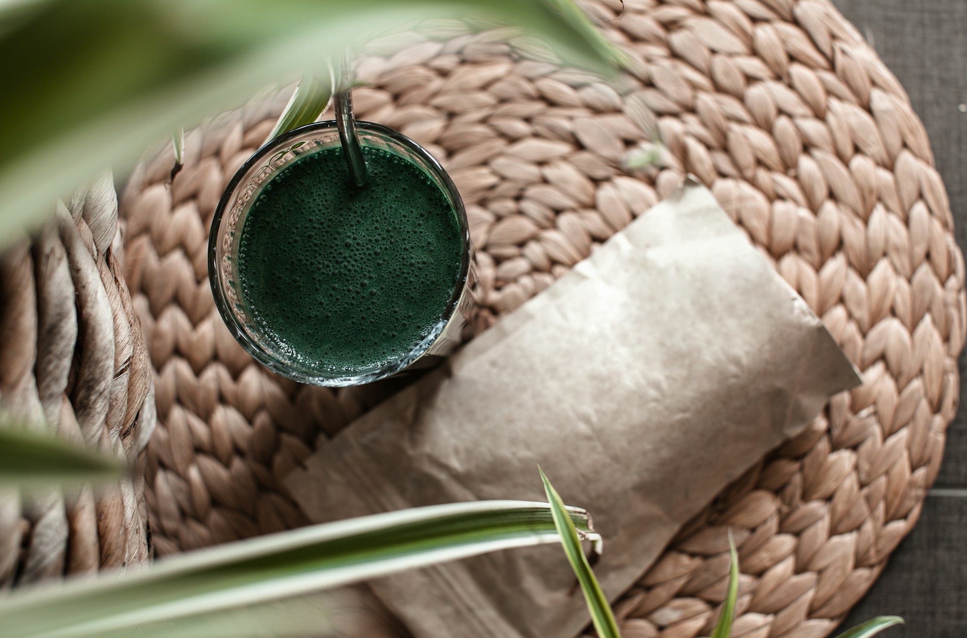 Čo je spirulina: Vlastnosti a účinky. Ako ju začleniť do fitness režimu?